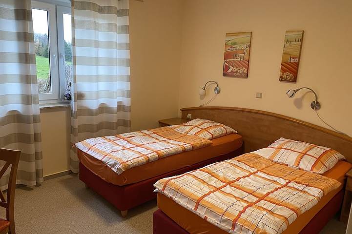 Ferienwohnung für 5 Personen, mit Terrasse und Garten in Lüssow - 4