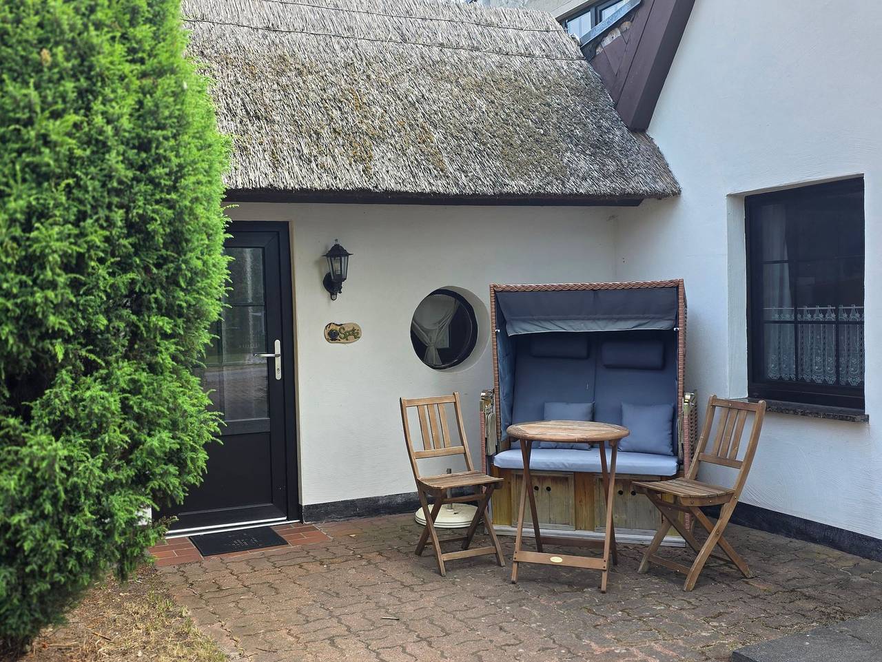 Ganze Ferienwohnung, Haus 1795 Appartement Spatz in Wustrow, Fischland