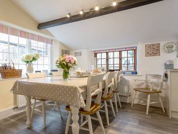 Holiday Rental for 8 People in Minehead, Exmoor, Photo 4