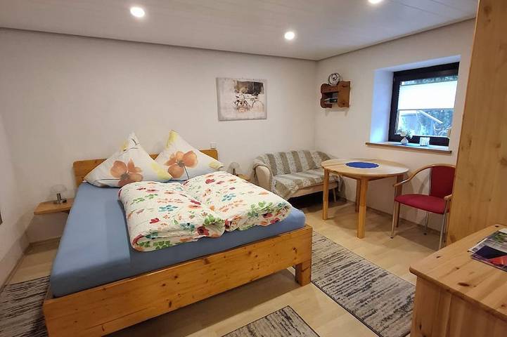Ganze Wohnung, Ferienwohnung für 2 Personen ca. 30 qm in Bad Buchau, Landkreis Biberach
