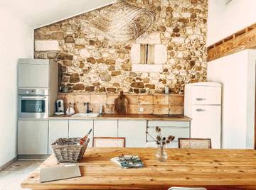 Cottage pour 6 personnes, avec jardin et vue ainsi que piscine et bassin pour enfant, adapté aux familles à Baron
