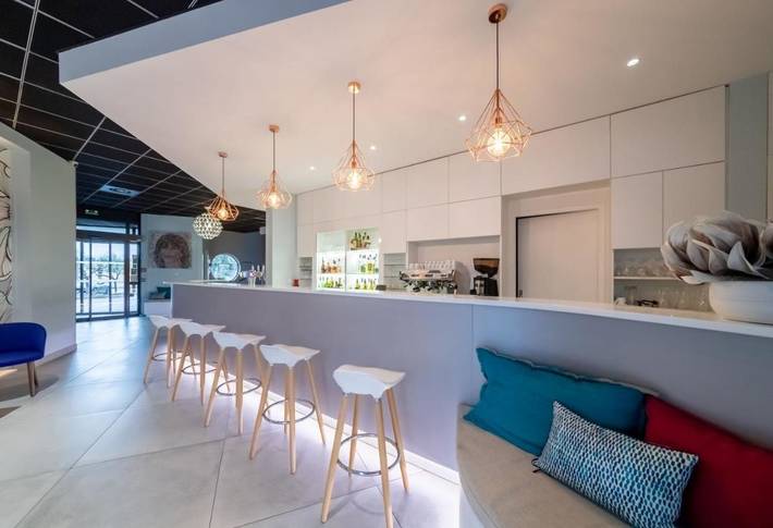 Hôtel pour 2 personnes, avec jardin et piscine, animaux acceptés à Étoile-sur-Rhône - 3