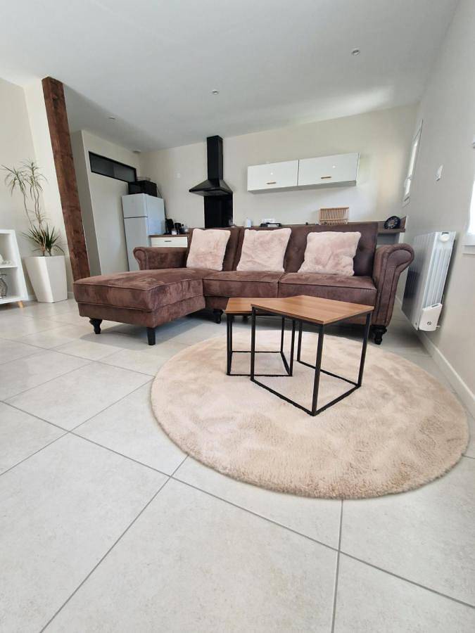Gîte pour 4 personnes, avec jardin et vue dans Velanne - 2