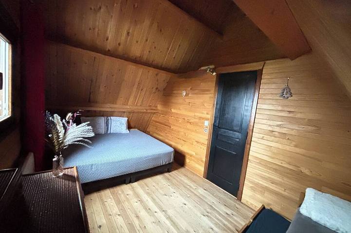 Gîte pour 8 personnes, avec terrasse à Camurac - 2