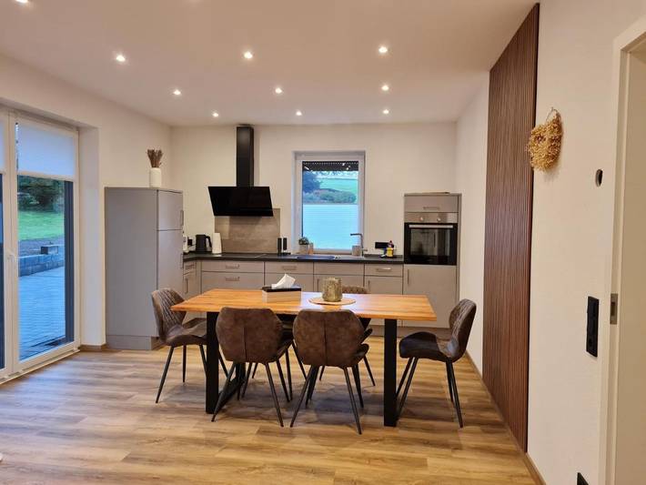 Ferienwohnung für 6 Personen, mit Terrasse und Garten sowie Ausblick in Gönnersdorf