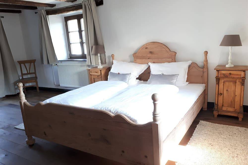 Historisches Eifel-Landhaus mit traumhaften Garten, Sauna & Kamin in Antweiler, Ahrtal