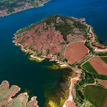 Location de vacances pour 2 personnes, avec jardin à Clermont-l'Hérault