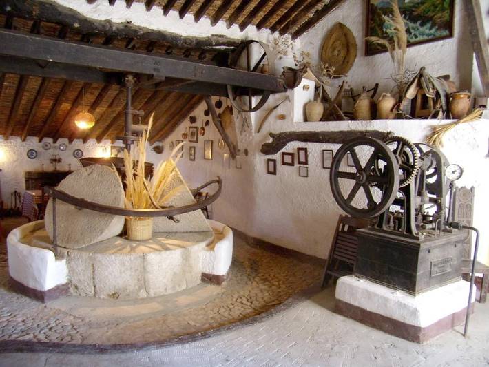 Casa rural para 10 personas, con Balcón y Terraza además de Jardín y Piscina en Alfarnatejo - 4