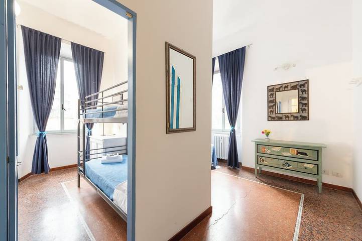 Apartamento entero, Luminoso, amplio, hermoso apartamento cerca de la estación de Trastevere in Roma, Provincia de Roma