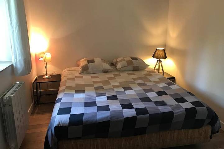 Location de vacances pour 8 personnes, avec terrasse et jardin à Urzy - 3