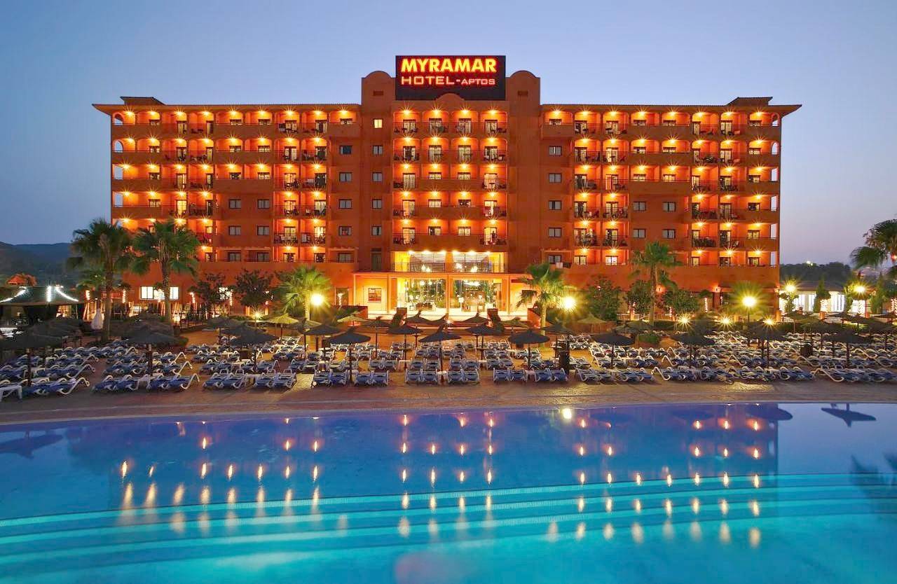 Aparthotel para 10 personas con terraza in Myramar, Fuengirola