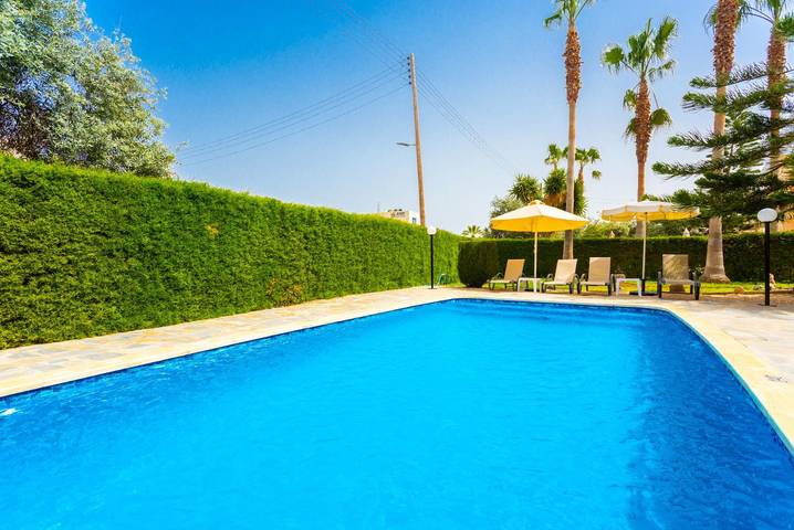 Villa voor 9 personen met balkon in Πόλις Χρυσοχούς, Zuid Cyprus