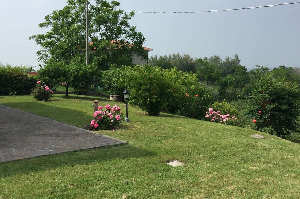 Hangvilla mit Meerblick in Tavullia, Pesaro-Urbino