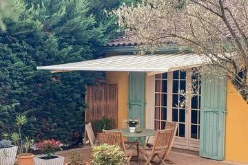 Gîte pour 5 personnes, avec terrasse et jardin à Charbonnières-les-Bains