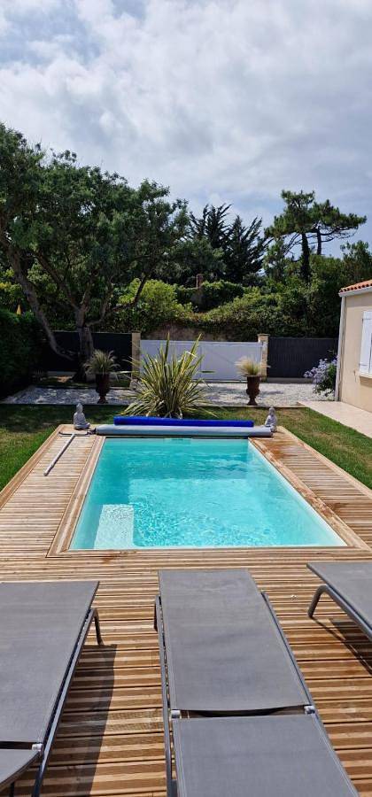 Location de vacances pour 6 personnes, avec jardin ainsi que piscine et vue, animaux acceptés dans La Remigeasse - 2