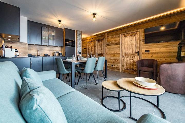Gîte pour 8 personnes, avec jacuzzi et balcon/terrasse, adapté aux familles à Fontcouverte-la-Toussuire - 4