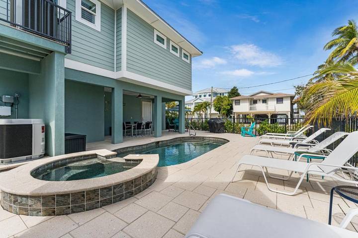 Vakantiehuis voor 7 personen, with balkon and whirlpool as well as zwembad, met huisdier in Fort Myers Beach