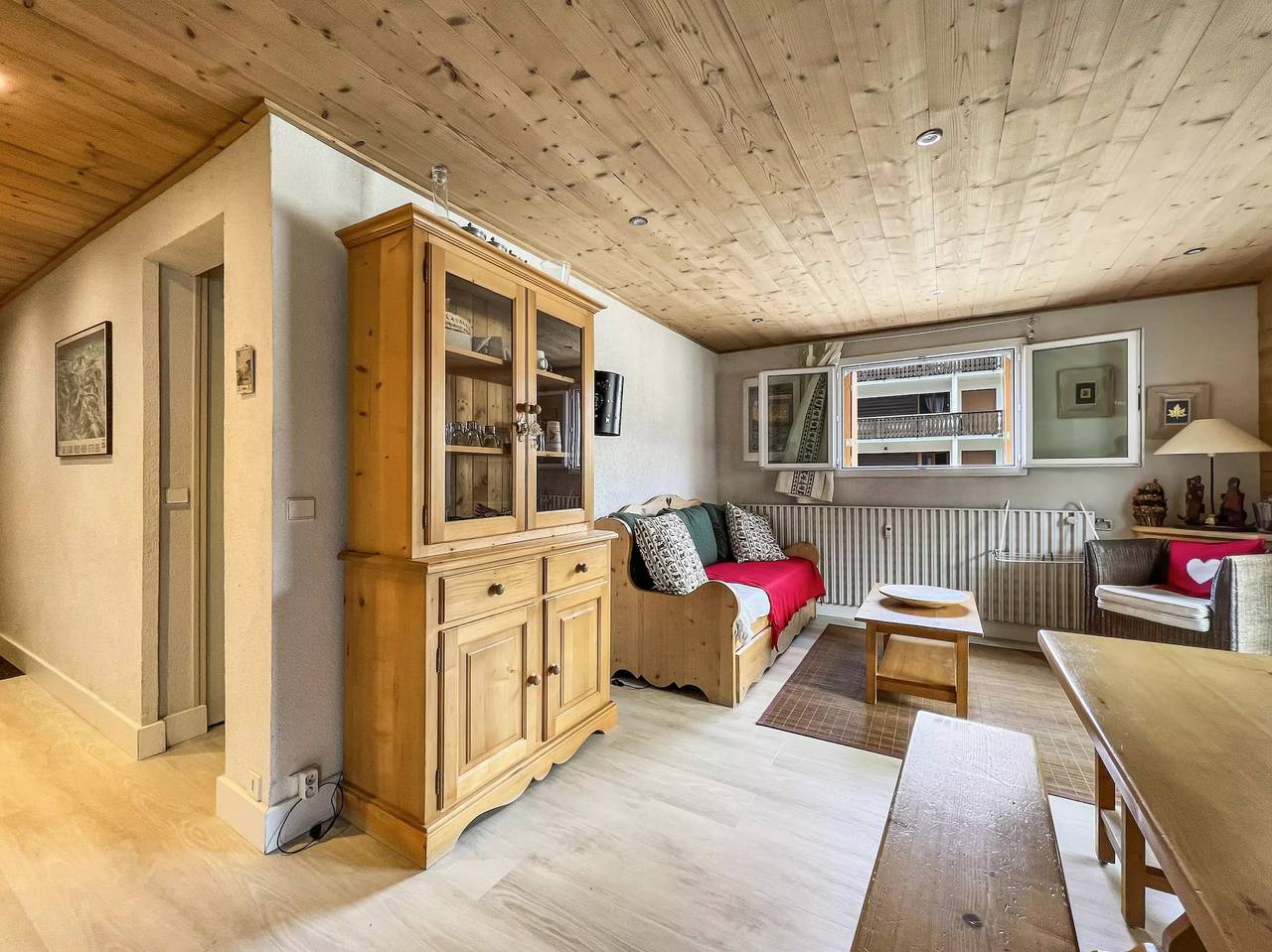 Apartamento entero, Ara15 Apartment 4/6 Pers center station Carroz in Les Carroz, Arâches-la-Frasse