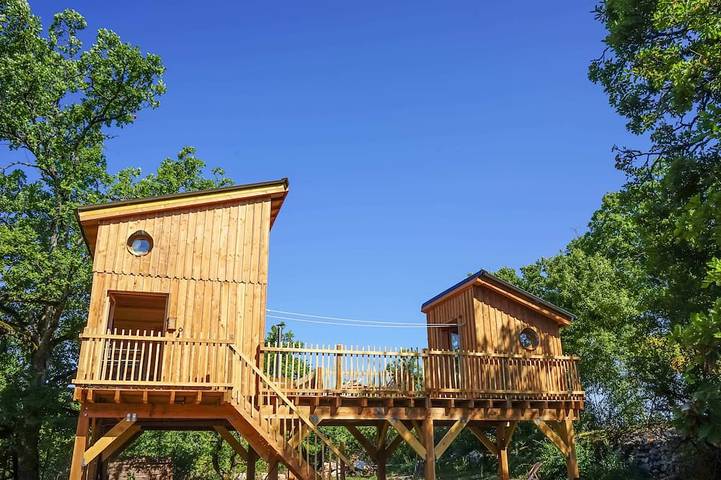 Cabane perchée au concept unique sur rails... in Chartrier-Ferrière, Région de Brive-la-Gaillarde