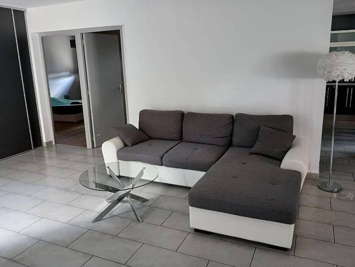 Gîte pour 8 personnes, avec terrasse à Pont-de-Poitte - 4