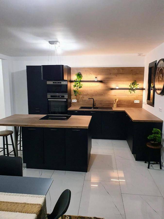 Location de vacances pour 4 personnes, avec jardin et terrasse à Savigné-l'Évêque