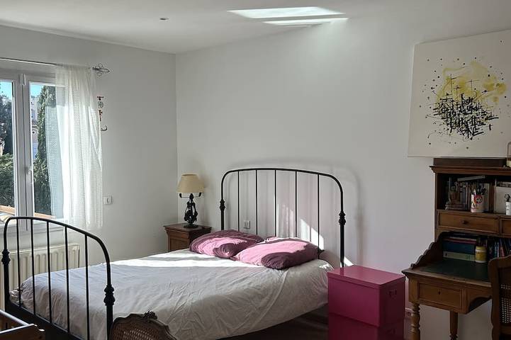 Location de vacances pour 6 personnes, avec terrasse ainsi que piscine et jardin dans La Pointe-Rouge - 4