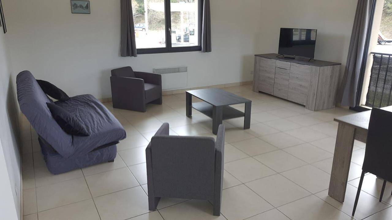 Appartement entier, Appartement tout confort au milieu de la Margeride in Châteauneuf-de-Randon, Région de Mende