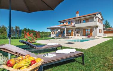 Agriturismo per 10 Persone in Pisino, Istria, Foto 1