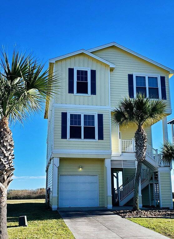 Perfect Beachfront Getaway - Haus am Strand mit 4/4 Schlafzimmern (3 Kingsize-Betten) in Galveston Island, Galveston