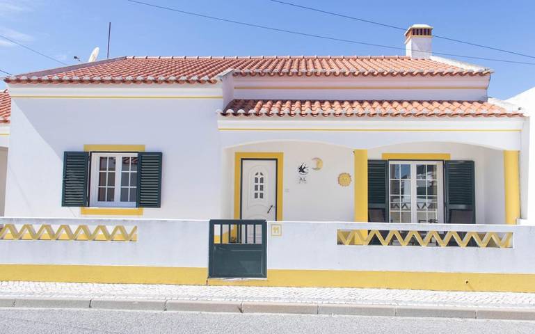 Casa de férias para 2 pessoas, com Terraço e Jardim em Almograve