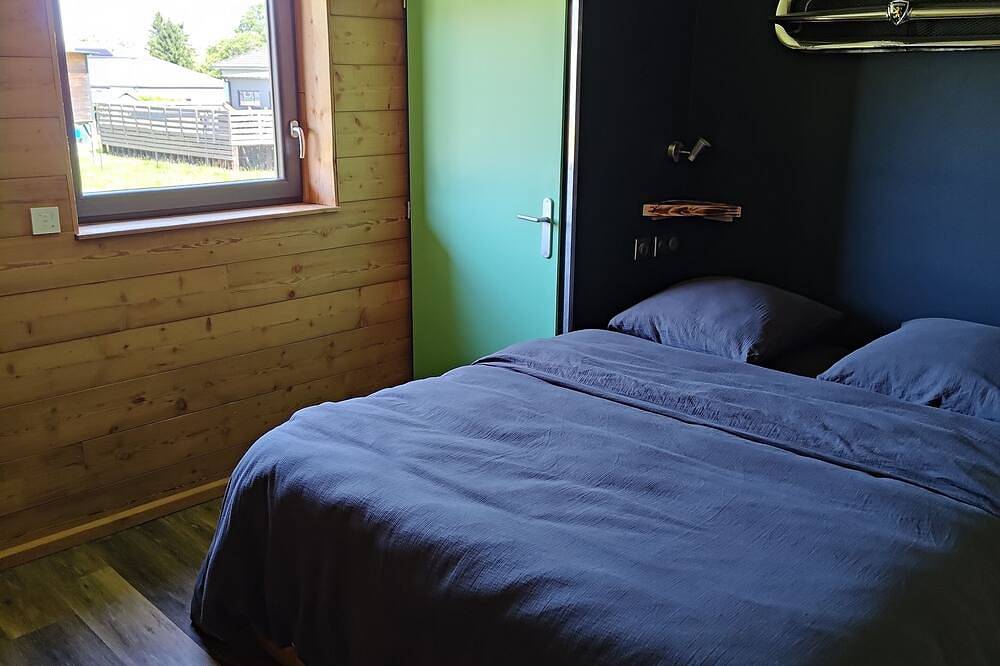 Ganze Wohnung, \"Old Cars and Motorcycles\" Spa Guesthouse in Charmes, Épinal und Umgebung