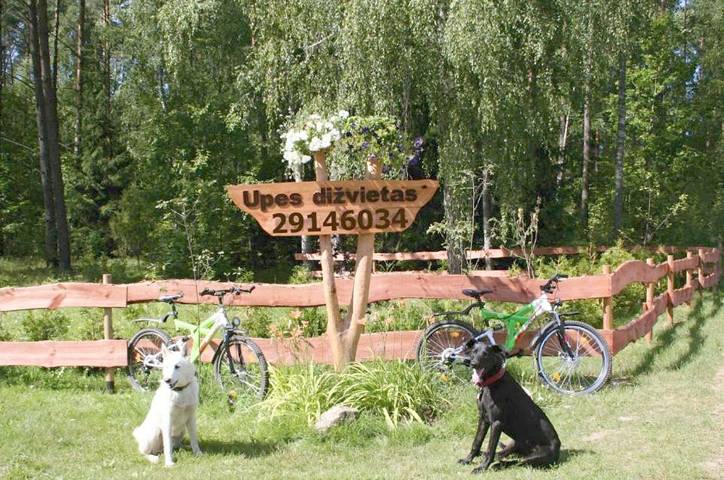 Fjellhytte for 4 personer, Jacuzzi og Terrasse i tillegg til Hage og Sauna i Latvia