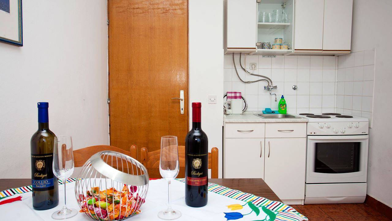 Ganze Ferienwohnung, Ferienwohnung für 4 Personen (37 m²) in Promajna in Promajna, Makarska Riviera