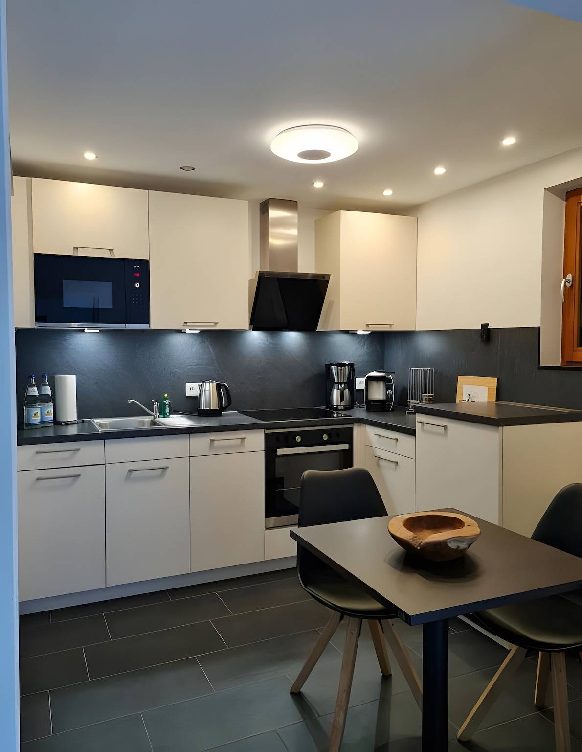 Ganze Wohnung, Ferienwohnung 'Relax' mit Bergblick, privatem Garten und Wi-Fi in Bad Wildbad, Nordschwarzwald