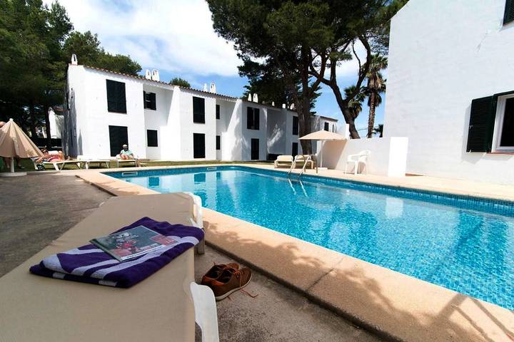 Apartamento de vacaciones para 5 personas, con piscina además de vistas y jardín - 1