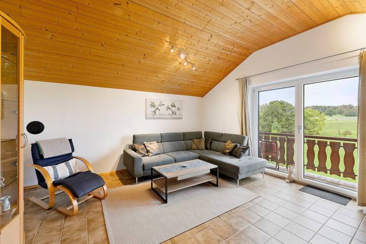 Ganze Wohnung, Ferienwohnung "Strobl" mit Balkon und WLAN in Dießen am Ammersee, Ammersee