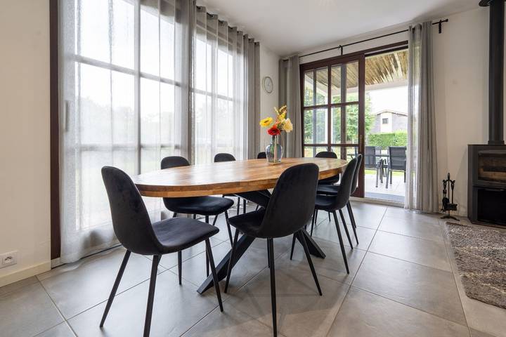 Villa pour 8 personnes, avec piscine et jardin ainsi que bassin pour enfant et terrasse, animaux acceptés en Gironde - 2