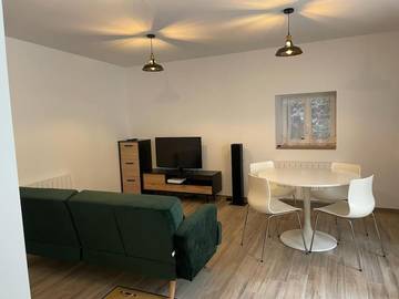 Gîte pour 3 personnes, avec terrasse à Saint-Amant-Tallende