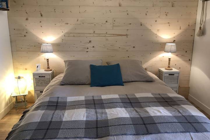 Gîte pour 2 personnes, avec Jacuzzi et Jardin à Collonges