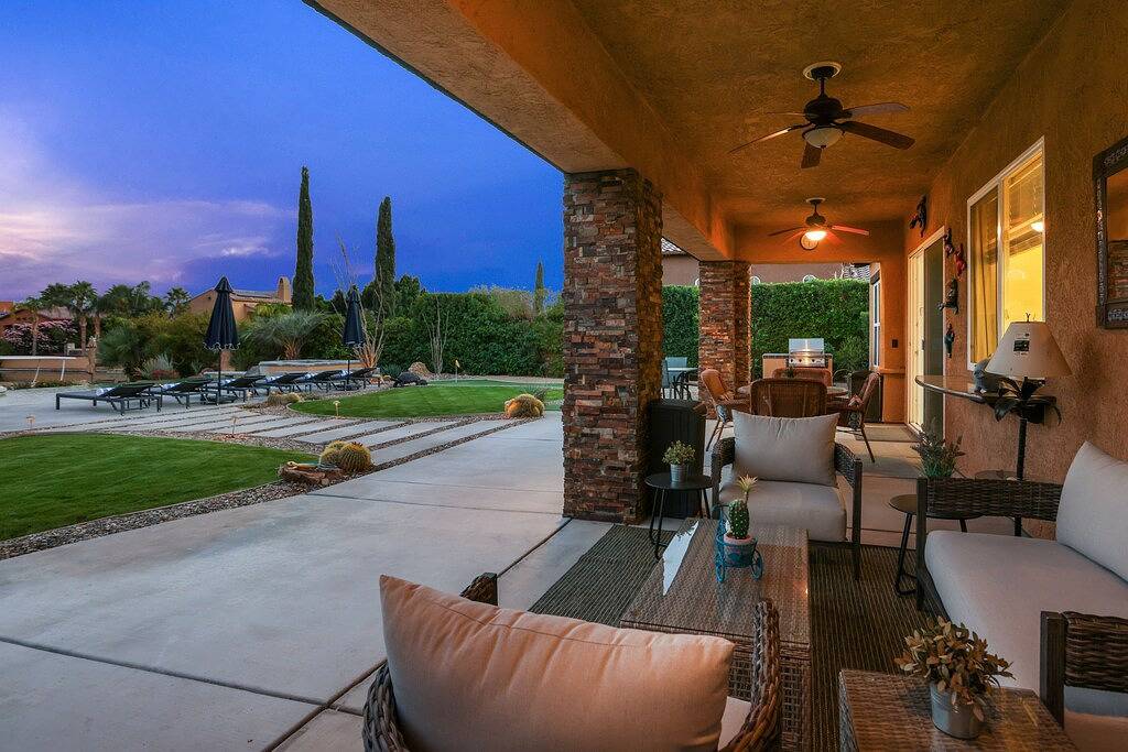 Luxury lakefront desert home w/ private pool, pool spa, putting greens in Rancho Mirage, Coachella Valley