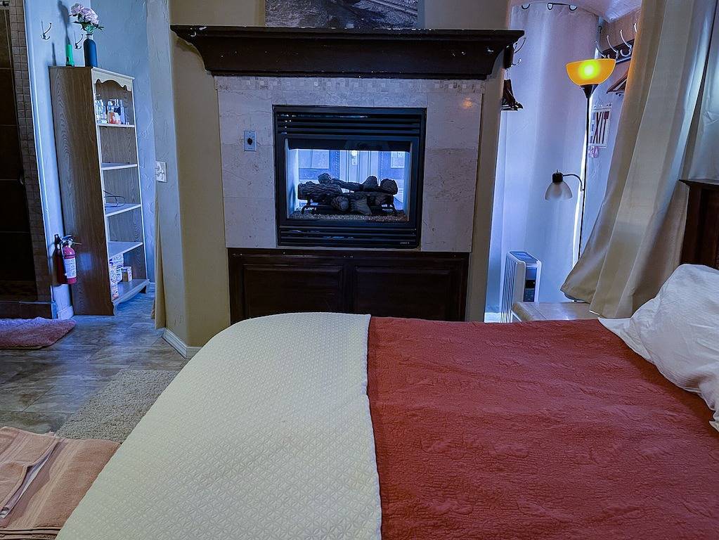 Ganze Wohnung, The Lincoln Private Master Bedroom & Bath - Sleeps 3-Adults in Hurricane, Zion Nationalpark