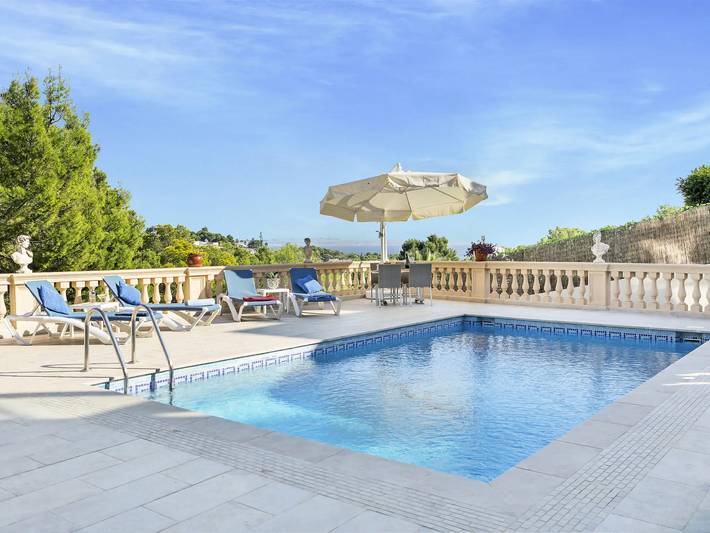Vacation rental for 6 people, with Balcony and Terrace as well as Yard in Portals Nous