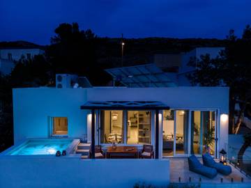 Villa for 6 People in Syros, Cyclades, Photo 1