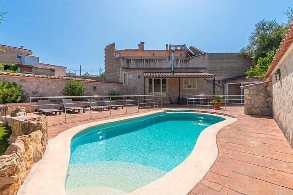 Nice home in Maria de la Salut in Maria de la Salut, Majorca Center