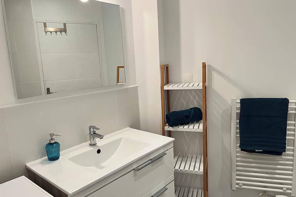 Appartement entier, Appartement de 70m² pour 4 à 6 personnes à 800 m de la plage in Le Conquet, Région de Brest