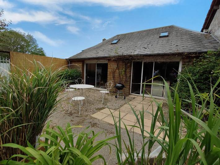 Gîte pour 4 personnes, avec Terrasse ainsi que Jardin et Vue