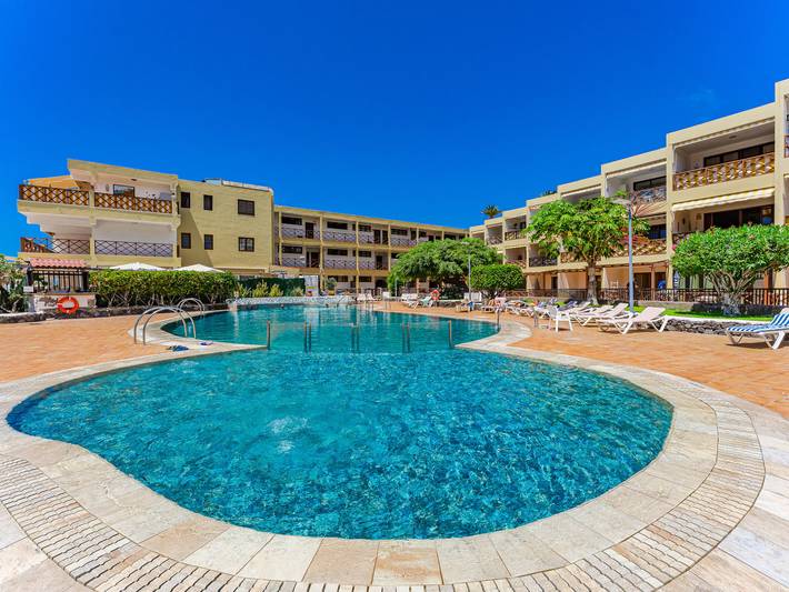 Appartamento per 4 persone, con giardino e terrazza nonché piscina per bambini e panorama a Puerto de Santiago