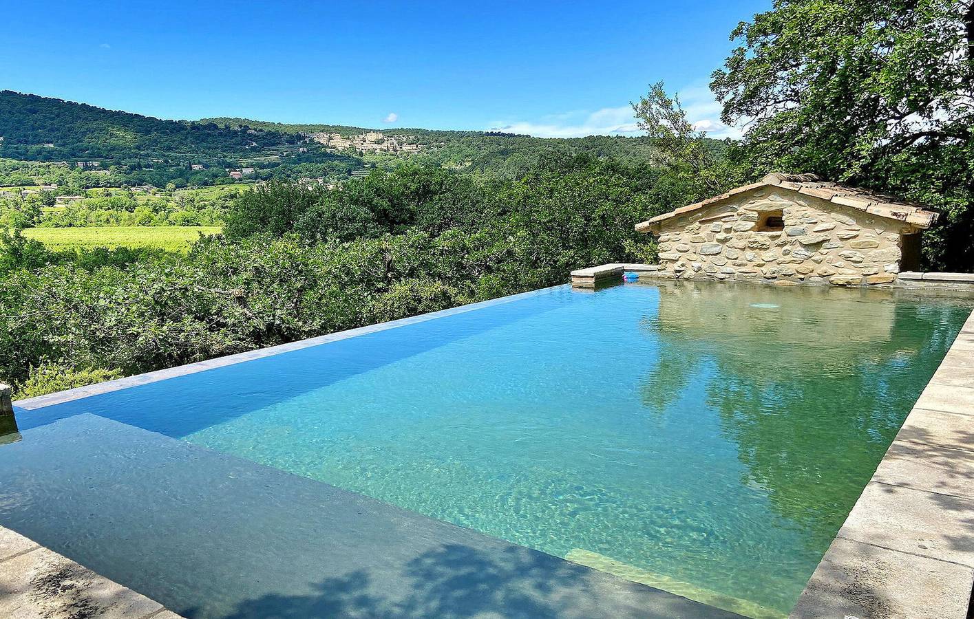 Charmante maison à 1.5km du centre du Crestet : AC, Piscine, WiFi in Entrechaux, Parc naturel régional du Mont-Ventoux