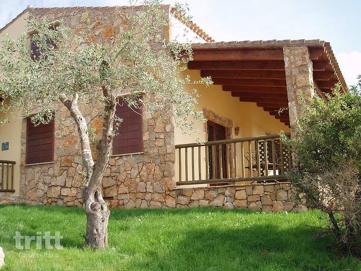 Agriturismo per 4 persone, con piscina e terrazza nonché balcone/terrazza in Provincia di Sassari