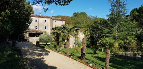 Chambre d’hôte pour 4 personnes, avec jardin et jacuzzi, animaux acceptés à Saint-Sébastien-d'Aigrefeuille